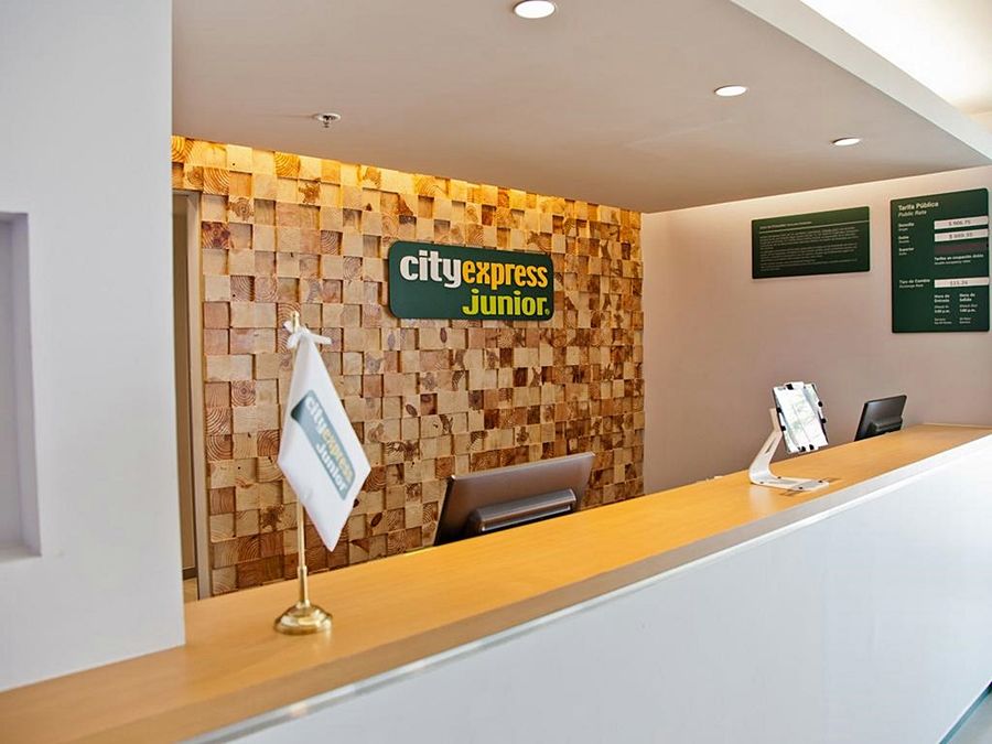 Hotel Express Junior By Marriott Altabrisa